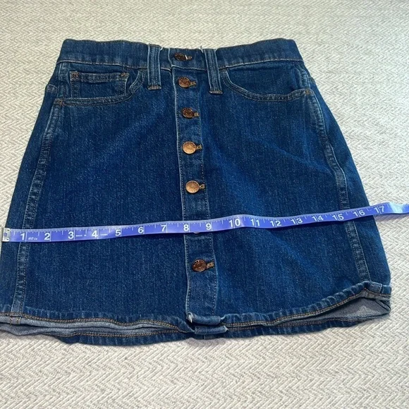Madewell Denim Skirt. Madewell Jean Skirt.  Size 24 - Picture 8 of 9